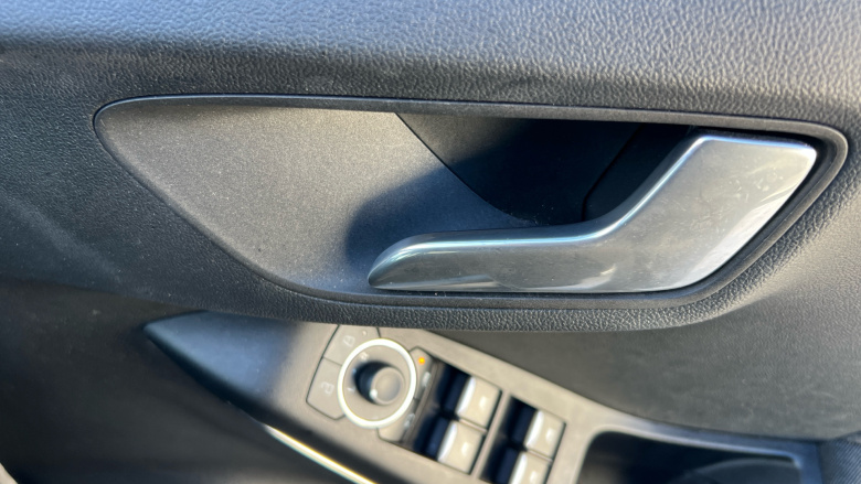 Ford Puma 1.0 EcoBoost Hybrid mHEV Titanium 5dr Petrol Hatchback